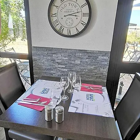Design & Restaurant 호텔 2*