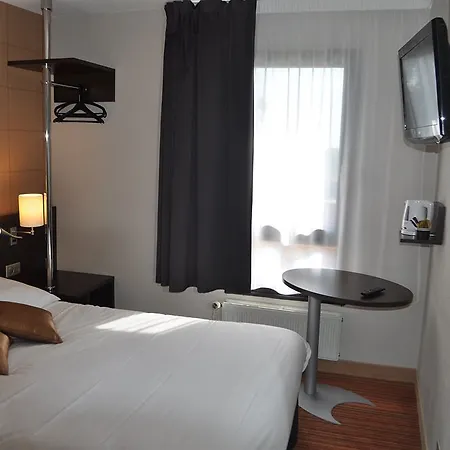 Hotel Design & Restaurant 2*
